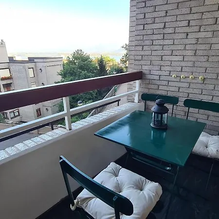 Precioso Piso, Luminoso Y Calido En Santander, Con Parking Gratuito Con Acceso Directo Al Piso Santander