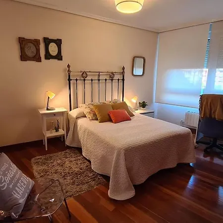 Precioso Piso, Luminoso Y Calido En Santander, Con Parking Gratuito Con Acceso Directo Al Piso Apartment *
