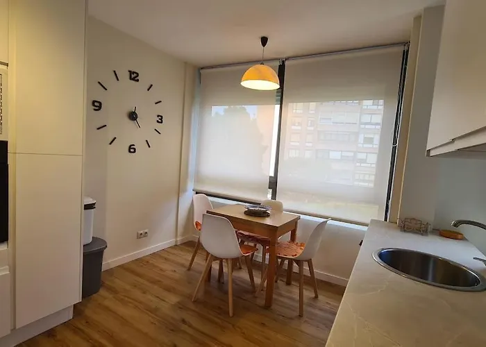 Exclusivo Piso Luminoso Y Calido En Santander, Con Parking Gratuito Y Ascensor Con Acceso Directo Al Apartamento Διαμέρισμα