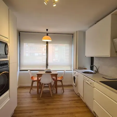 Appartamento Exclusivo Piso Luminoso Y Cálido En Santander, Con Parking Gratuito Y Ascensor Con Acceso Directo Al Santander