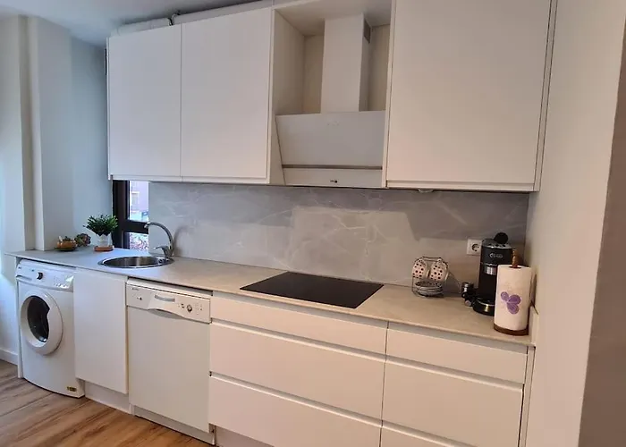 Exclusivo Piso Luminoso Y Calido En Santander, Con Parking Gratuito Y Ascensor Con Acceso Directo Al Apartamento Lägenhet